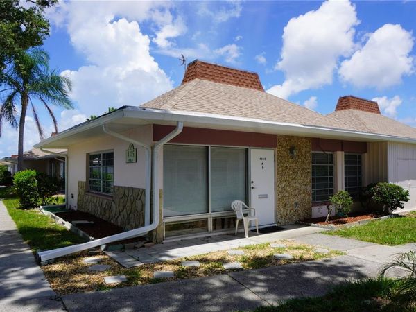 4315 TAHITIAN GARDENS CIRCLE, Unit H, HOLIDAY, FL 34691