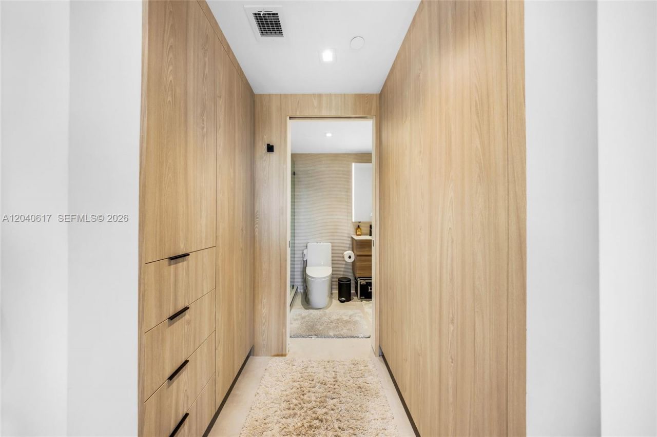 1621 Bay Rd , Unit PH4, Miami Beach, FL 33139 Photo