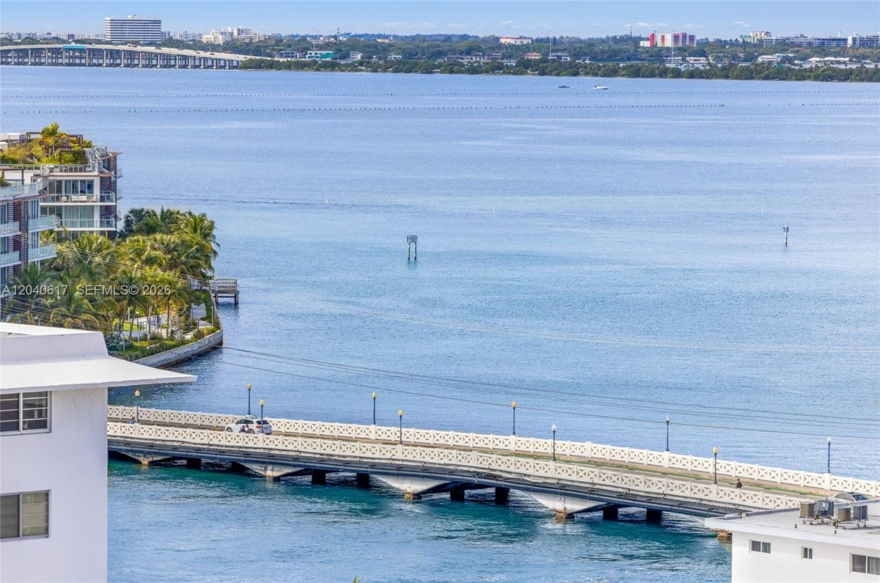 1621 Bay Rd , Unit PH4, Miami Beach, FL 33139 Photo