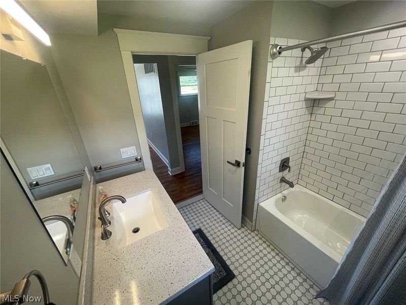 15763 GAR Highway, Montville, OH 44064 Photo 12