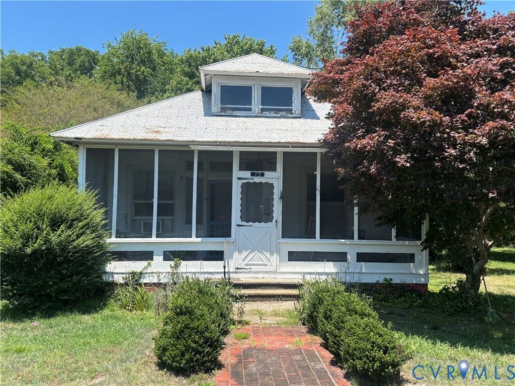 73 Mancha Avenue, Claremont, VA 23899 Main Photo
