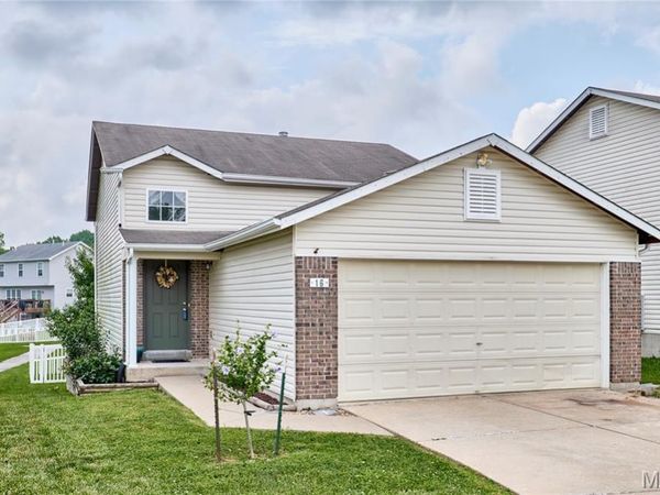 16 Ramblewood Court, Wentzville, MO 63385