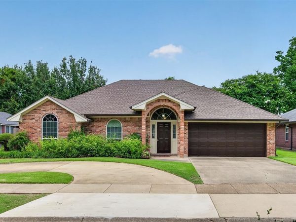 2204 Middle Creek Boulevard, Bossier City, LA 71111