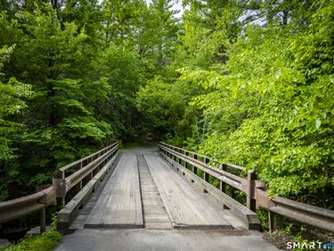 136 Lower, North Canaan, CT 06024