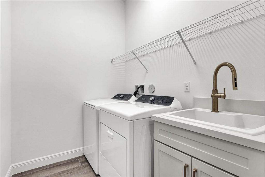6783 68th Square, Vero Beach, FL 32967 Photo