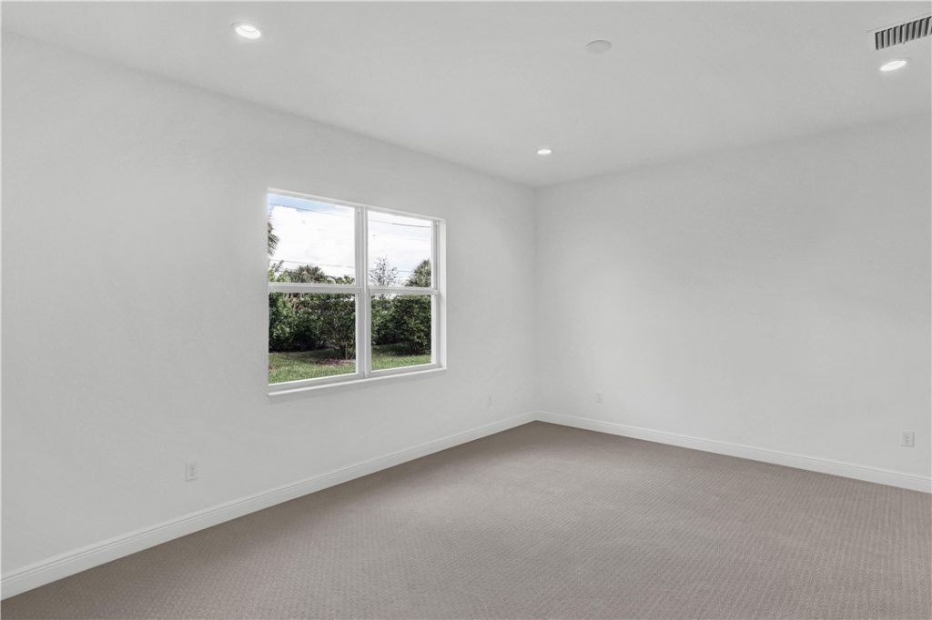 6783 68th Square, Vero Beach, FL 32967 Photo