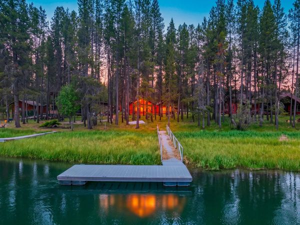 55915 Wood Duck Drive, Bend, OR 97707