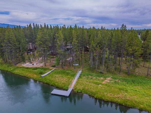 55915 Wood Duck Drive, Bend, OR 97707