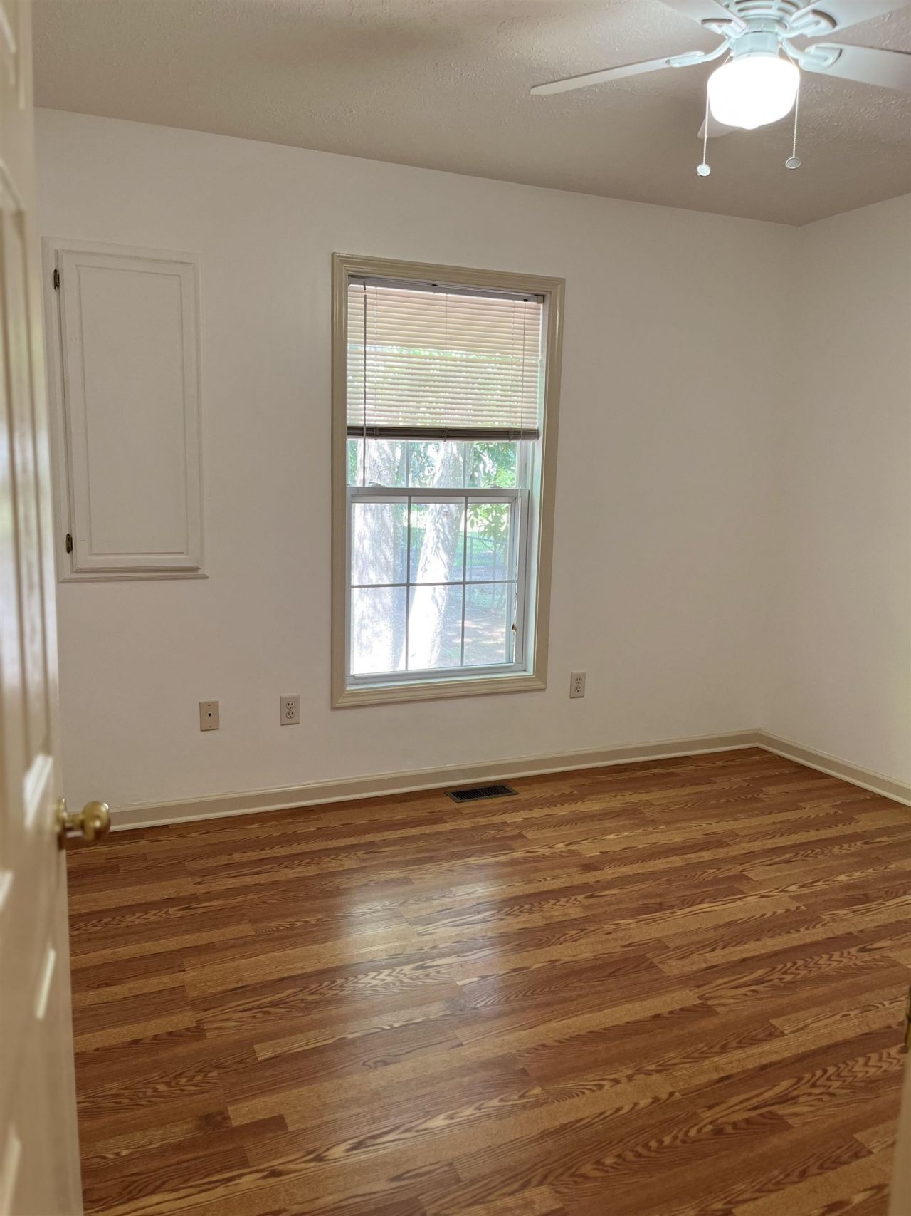 530 Bend Ave. Photo 14