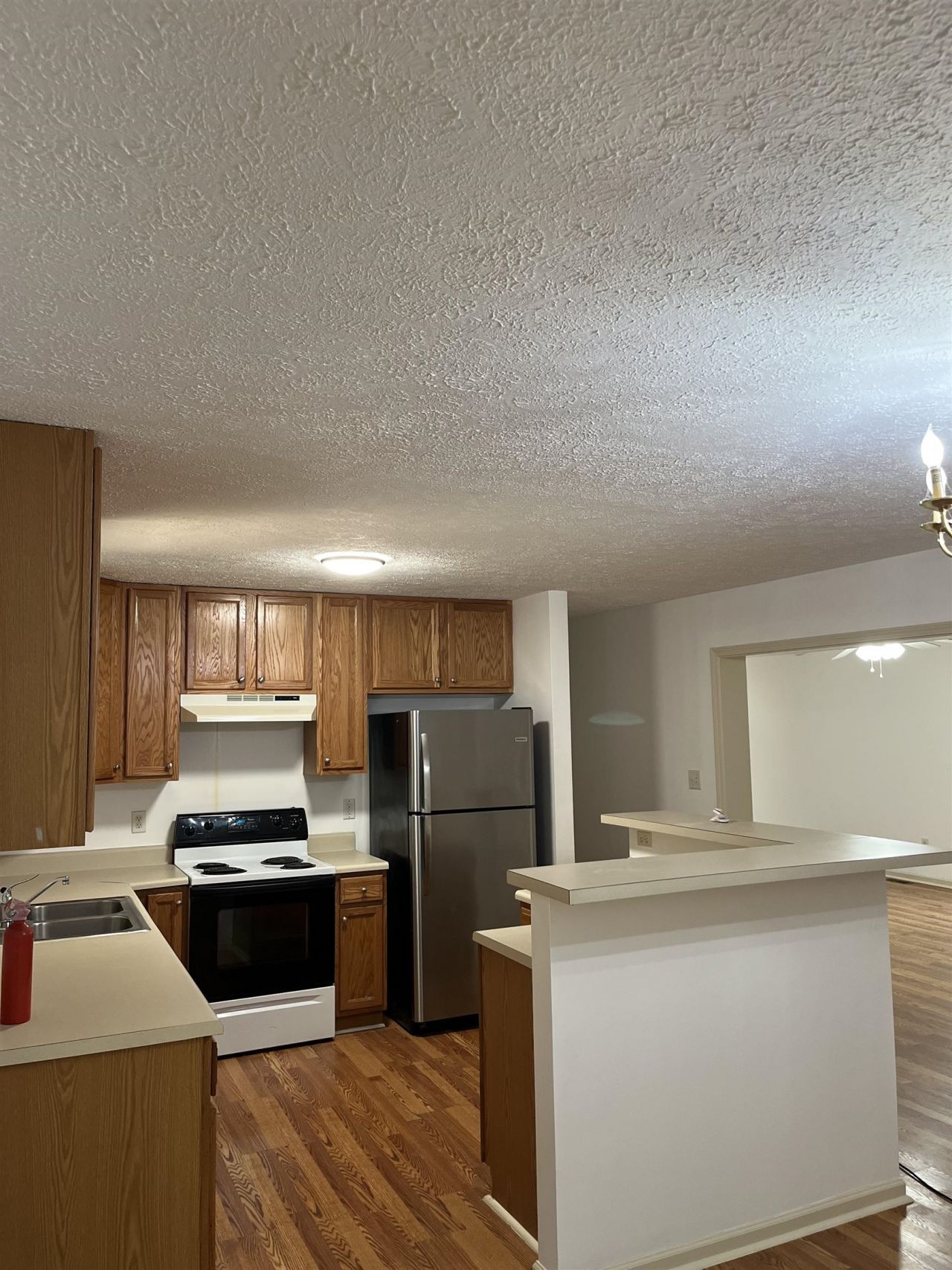530 Bend Ave. Photo 5