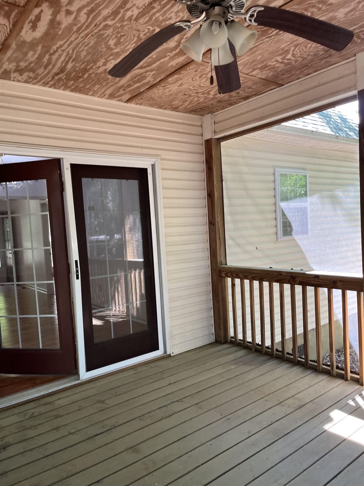 530 Bend Ave. Photo 6