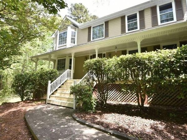 4162 Riverdale Drive, Snellville, GA 30039