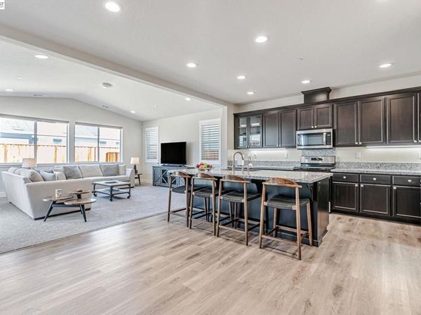 5645 Sierra Trail Way, Antioch, CA 94531
