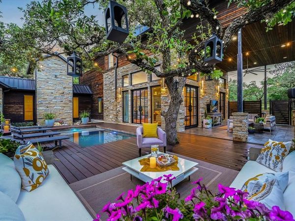 297 Blue Sky LN, Wimberley, TX 78676