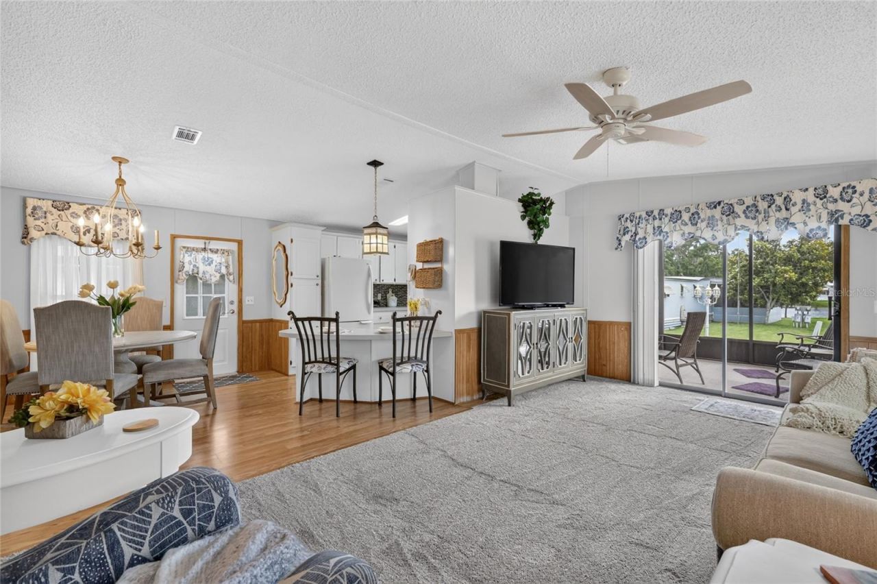 572 Tammi Drive , Leesburg, FL 34788 Photo