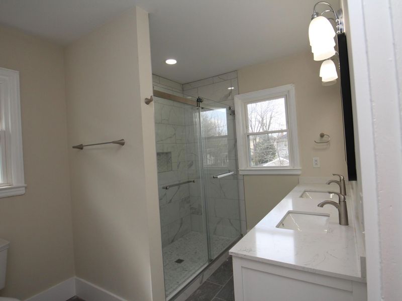 711 Berkeley Road , Columbus, OH 43205 Photo 16
