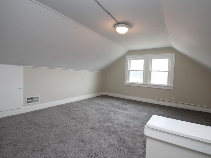 711 Berkeley Road , Columbus, OH 43205 Photo 24