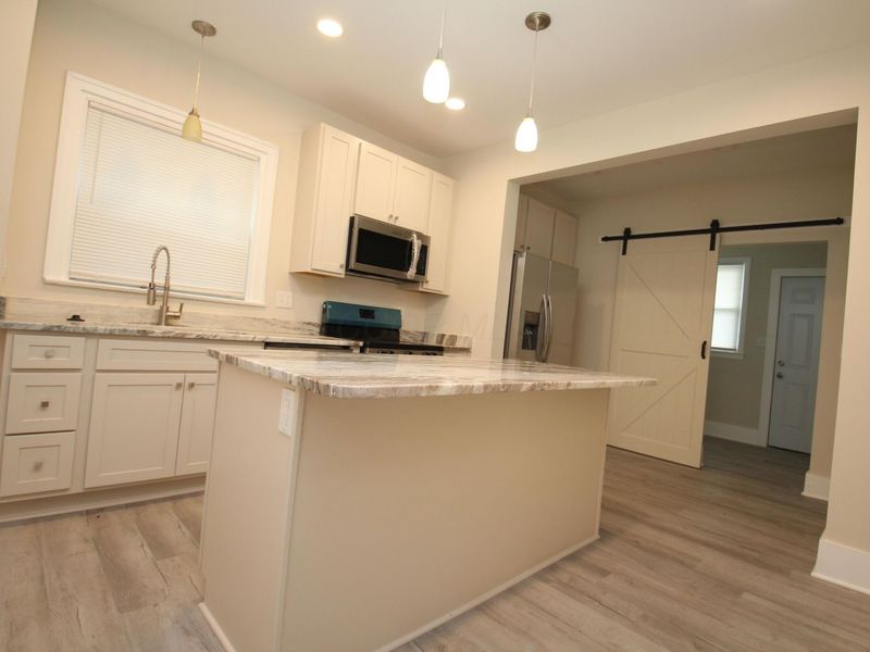711 Berkeley Road , Columbus, OH 43205 Photo 9