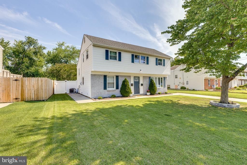 13 Marlborough Avenue, Marlton, NJ 08053 Main Photo