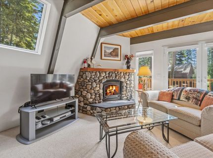 920 The Drive, Tahoe City, CA 96145 Photo