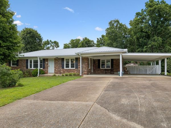 708 Hickory St , Centerville, TN 37033