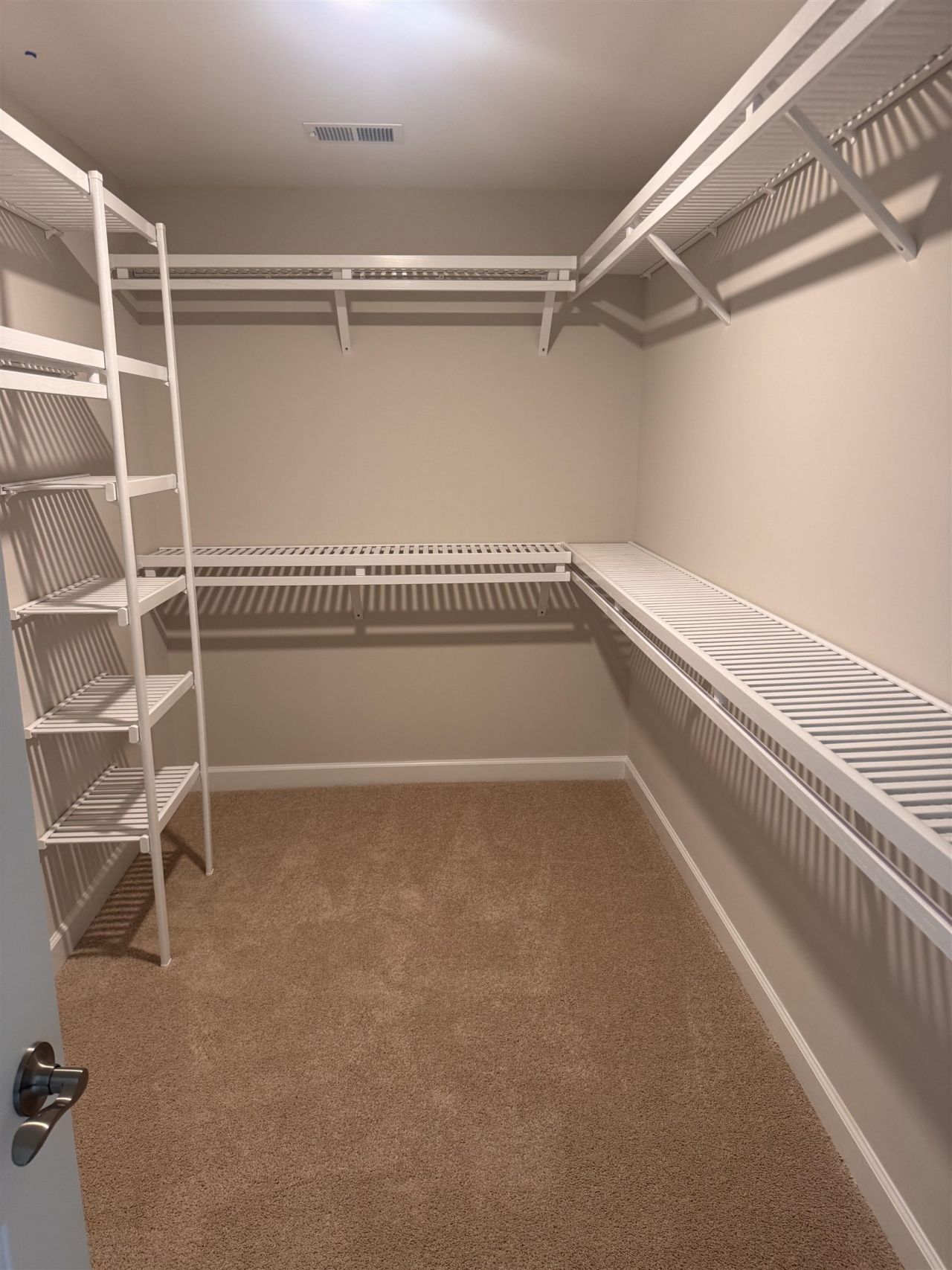 405 Starlit Way Photo 14