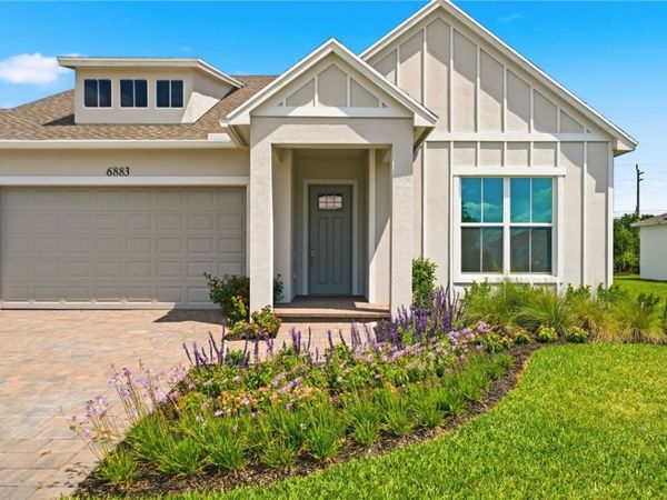 6883 68th Square, Vero Beach, FL 32967