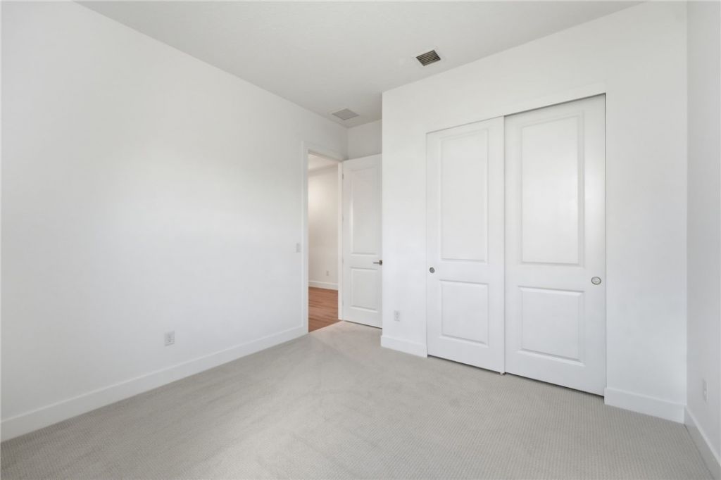 6883 68th Square, Vero Beach, FL 32967 Photo