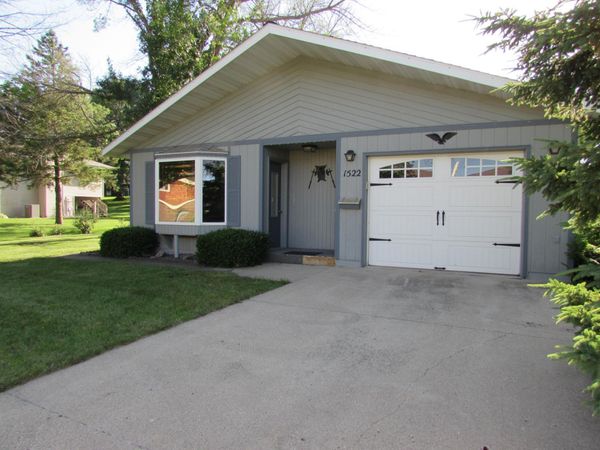 1522 Falcon Drive , Fairmont, MN 56031