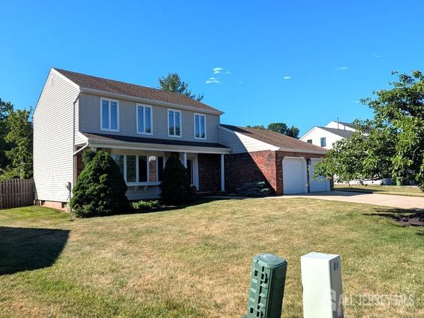56 Wintergreen Avenue E, Edison, NJ 08820