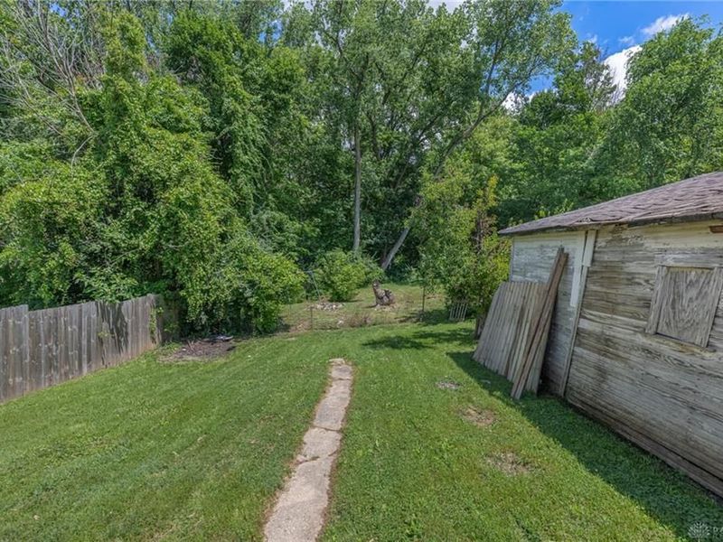 2484 Hilltop Avenue, Springfield, OH 45503 Photo 21