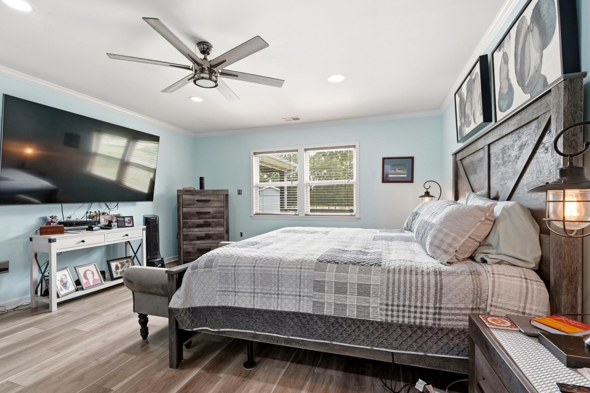 105 Saint Andrews Ct. Photo 16