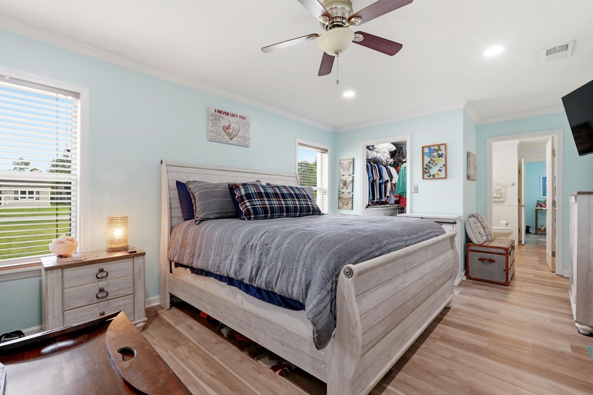 105 Saint Andrews Ct. Photo 22