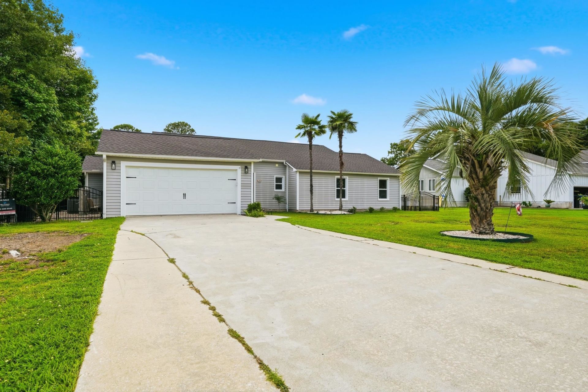 105 Saint Andrews Ct. Photo 5
