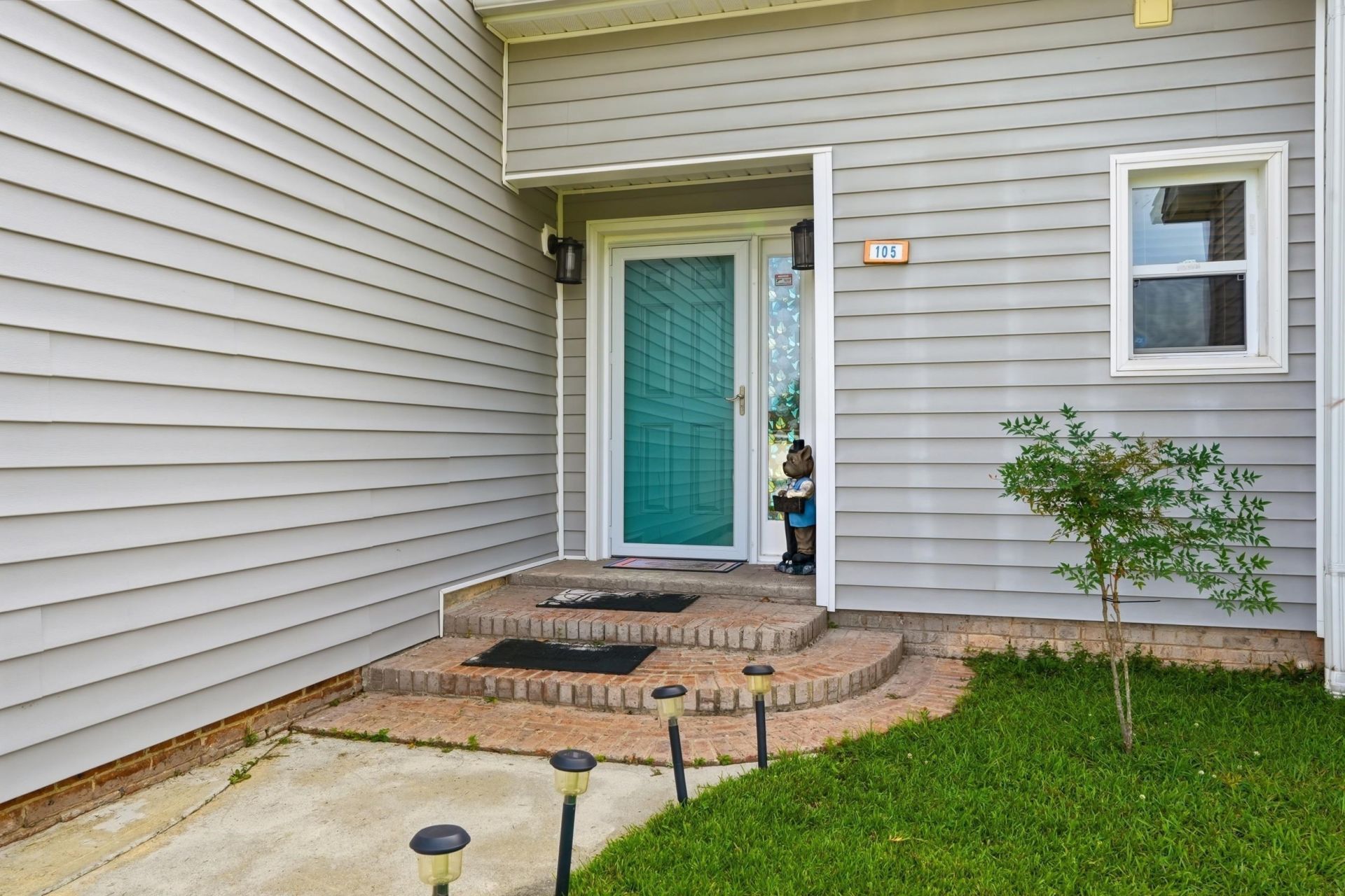 105 Saint Andrews Ct. Photo 6