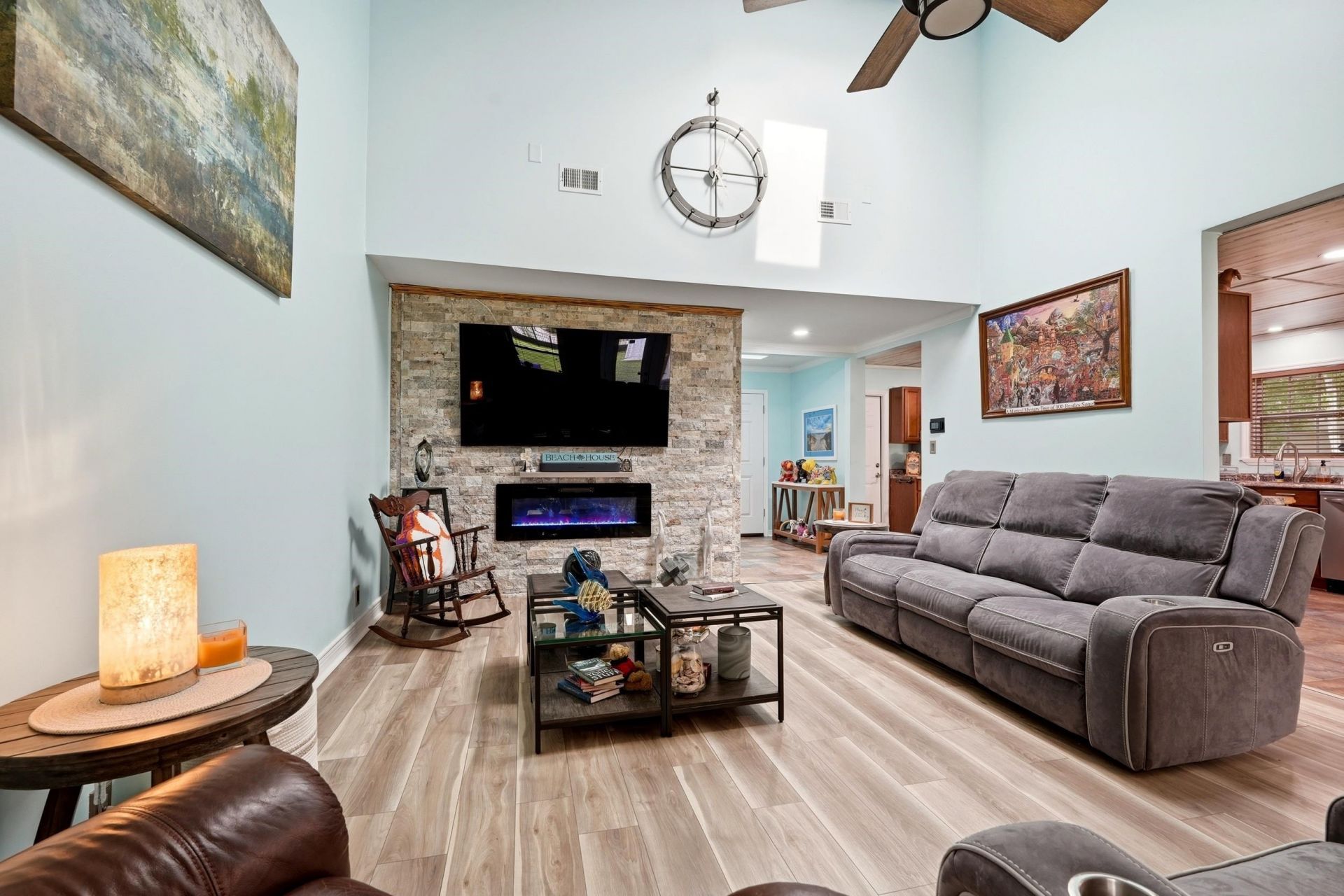 105 Saint Andrews Ct. Photo 8