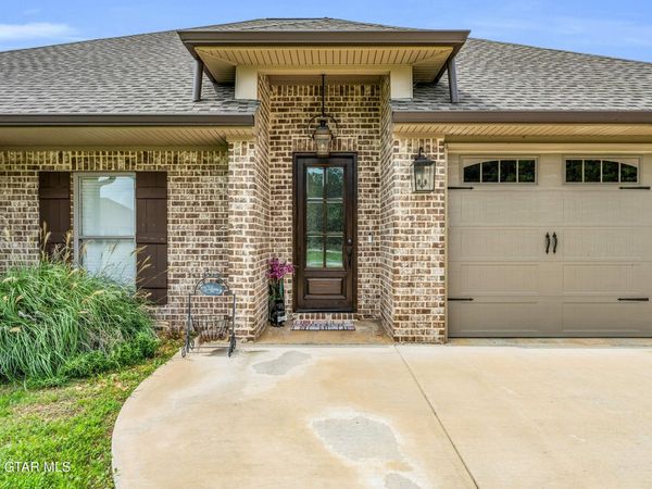 40 Abbey Road, Caledonia, MS 39740