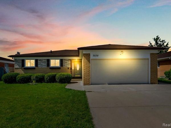 3535 Hein Drive, Sterling Heights, MI 48310