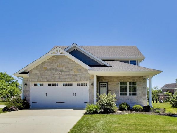 1201 Manzella Lane , Glenview, IL 60025