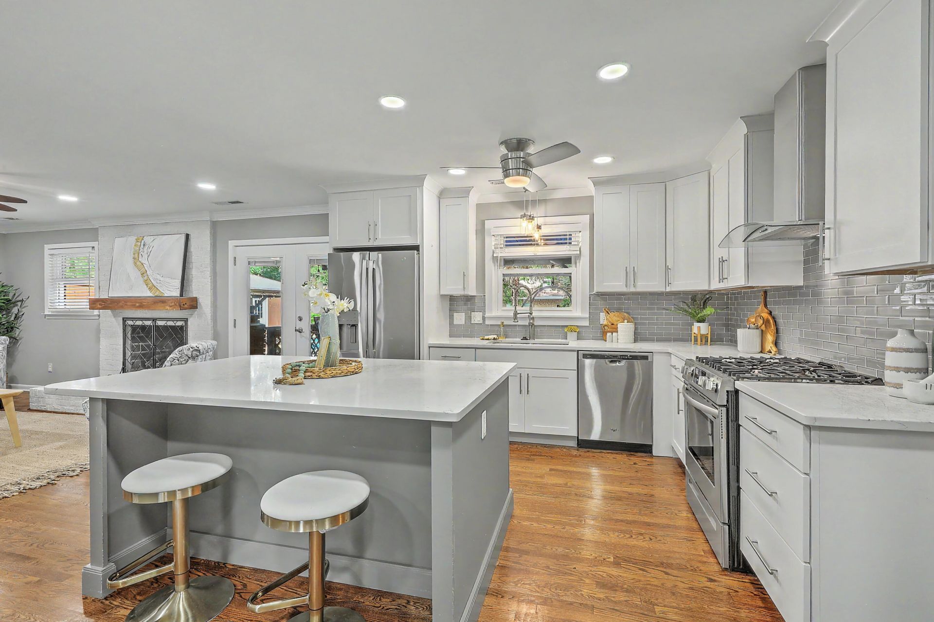 1320 Coleridge Street Photo 19