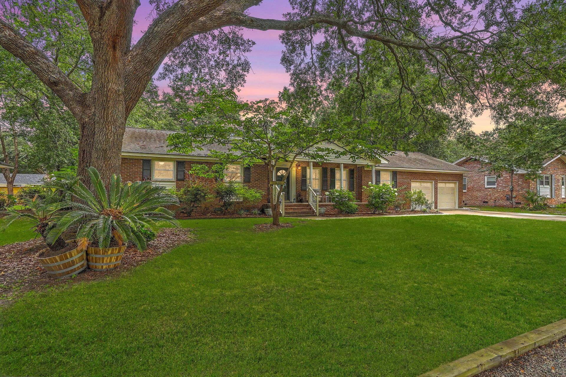 1320 Coleridge Street Photo 4
