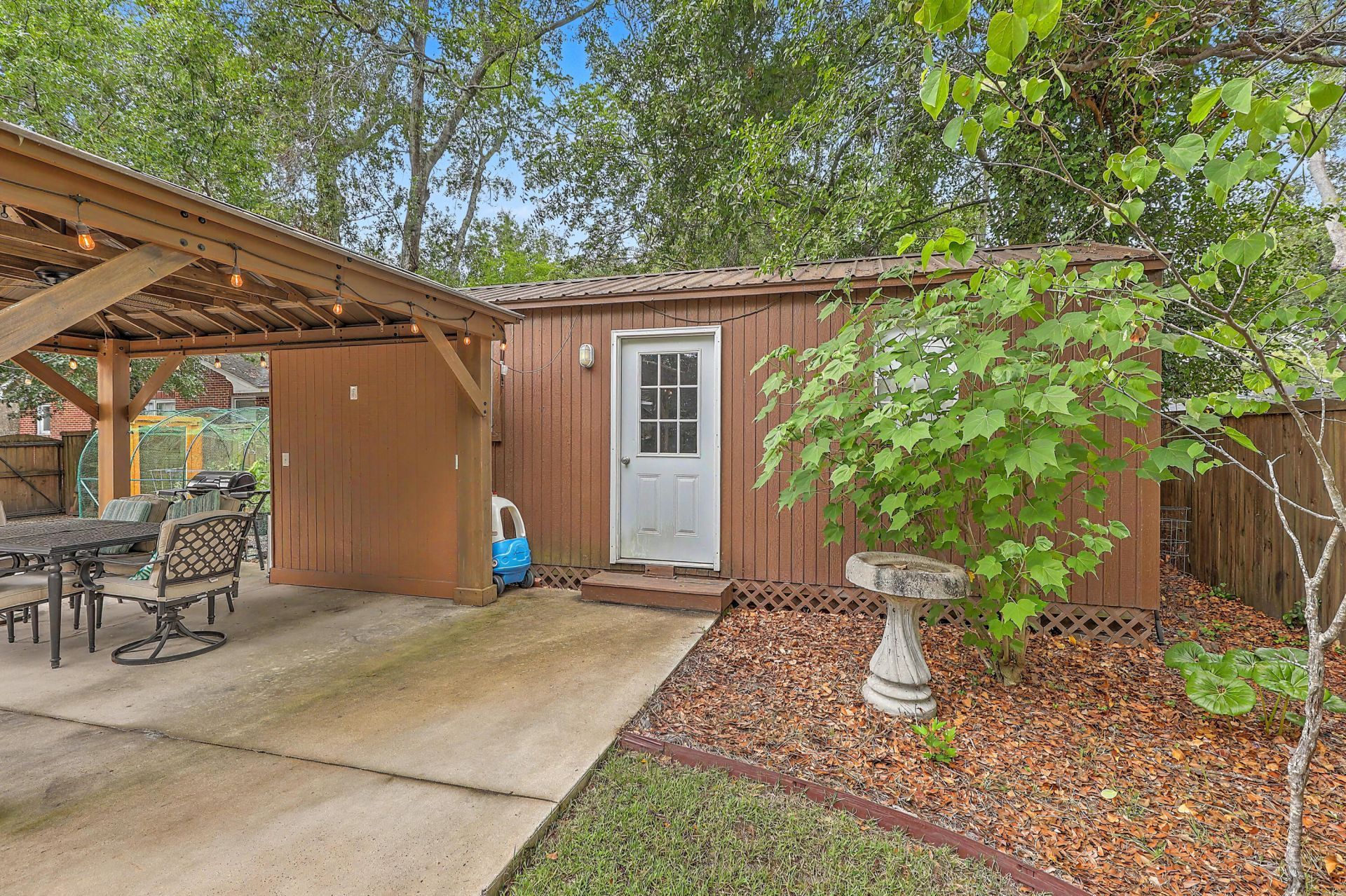 1320 Coleridge Street Photo 44