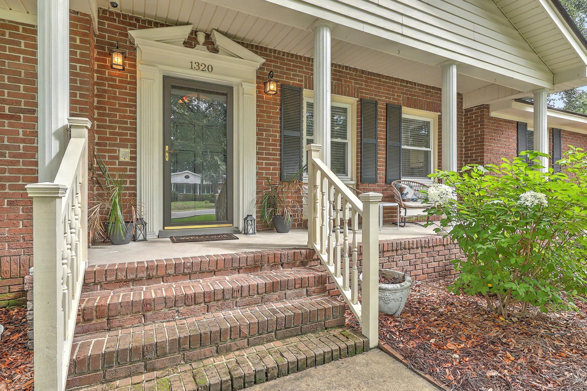 1320 Coleridge Street Photo 9