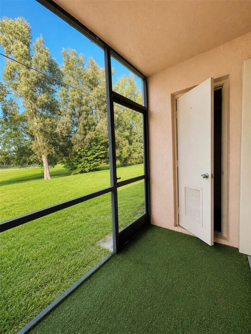 10325 NW 11th St, Unit 101, Pembroke Pines, FL 33026 Photo