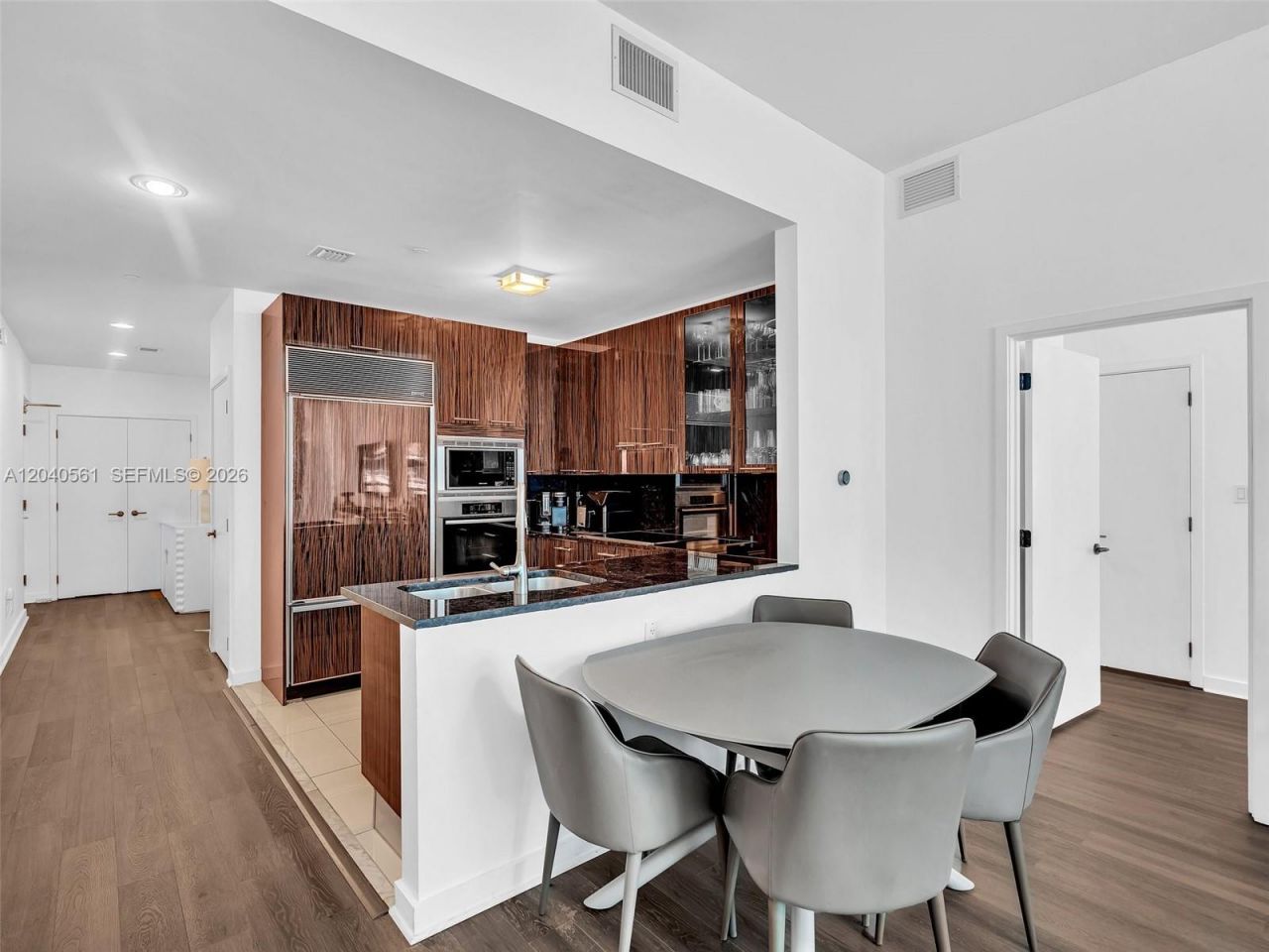 6799 Collins Ave, Unit 203, Miami Beach, FL 33141 Photo
