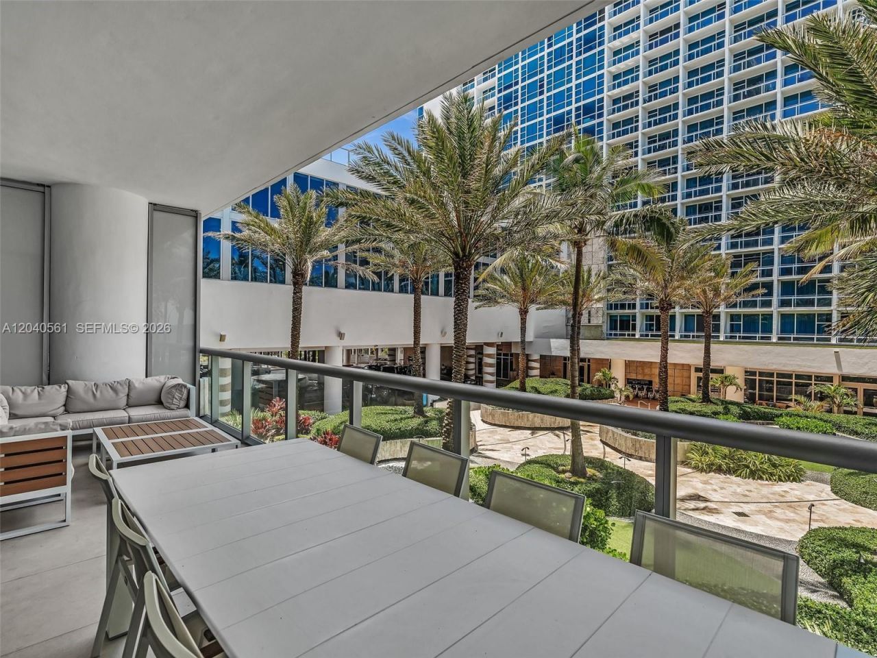 6799 Collins Ave, Unit 203, Miami Beach, FL 33141 Photo