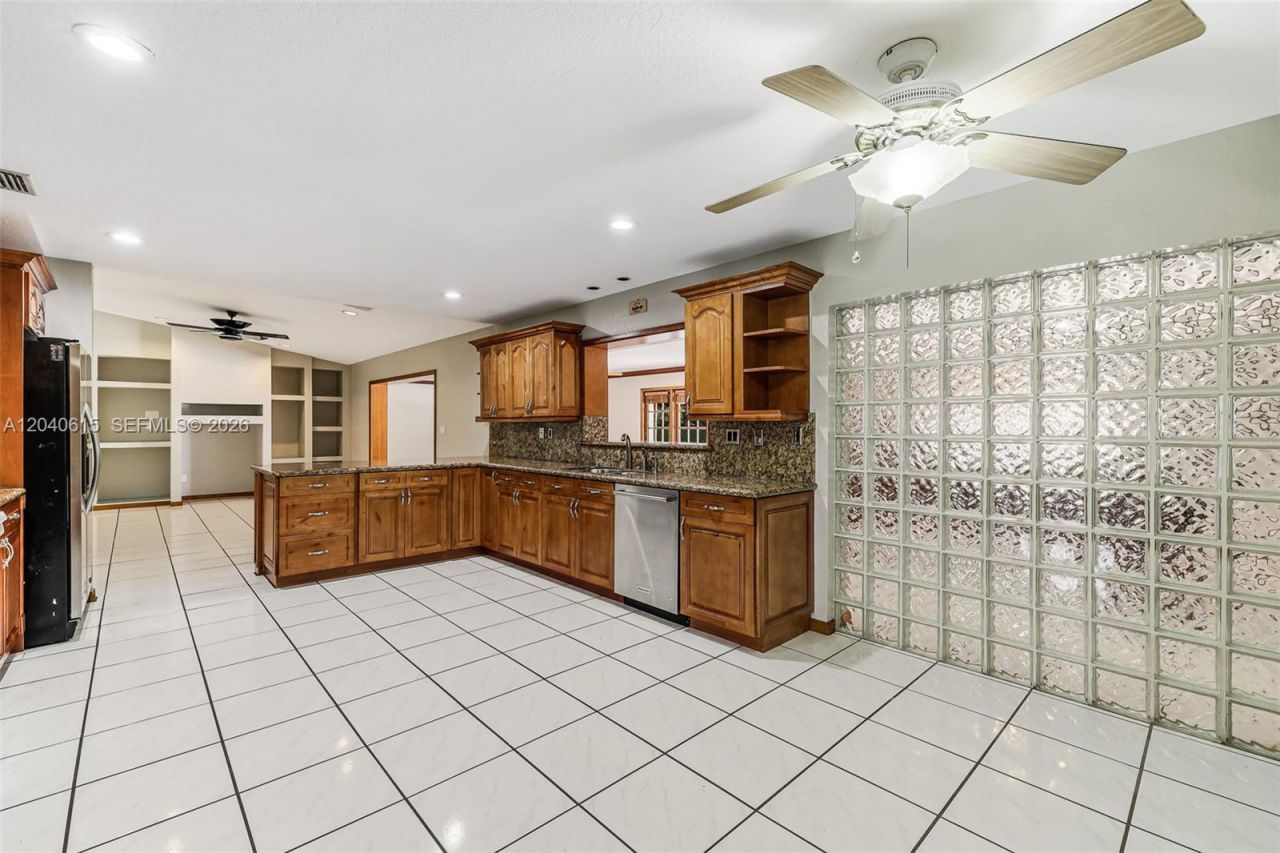 14941 SW 164th Ter , Miami, FL 33187 Photo