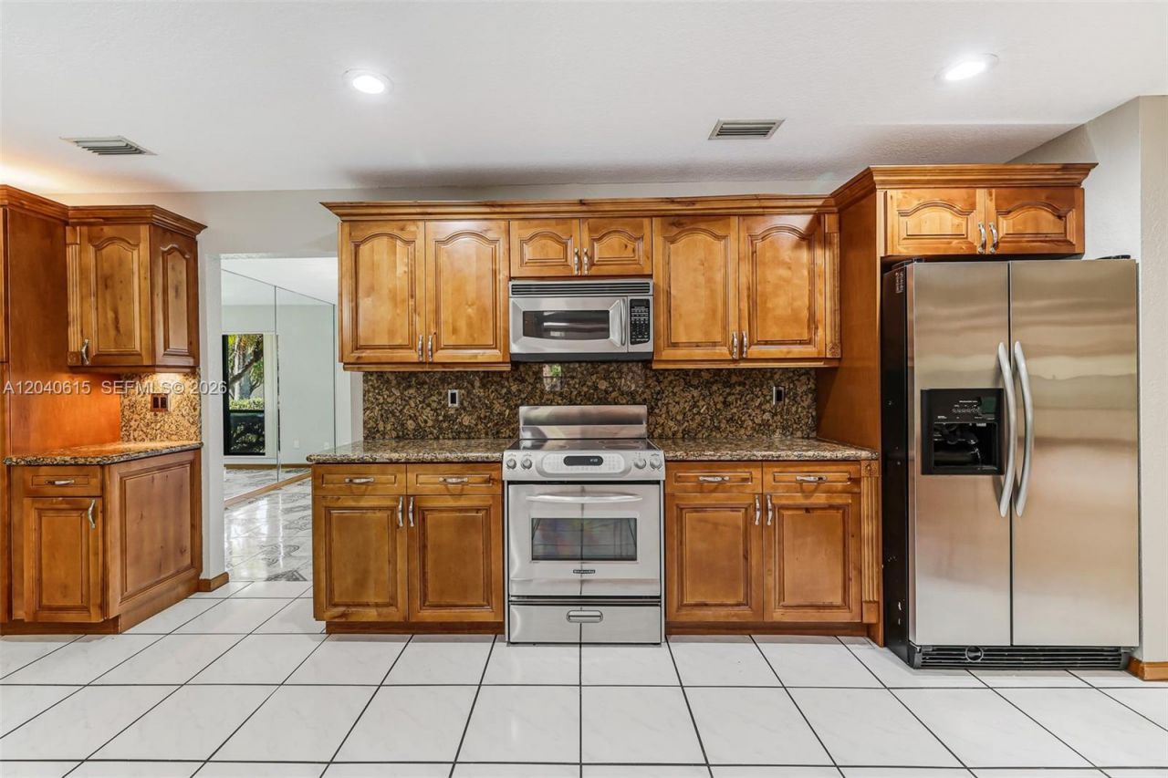 14941 SW 164th Ter , Miami, FL 33187 Photo