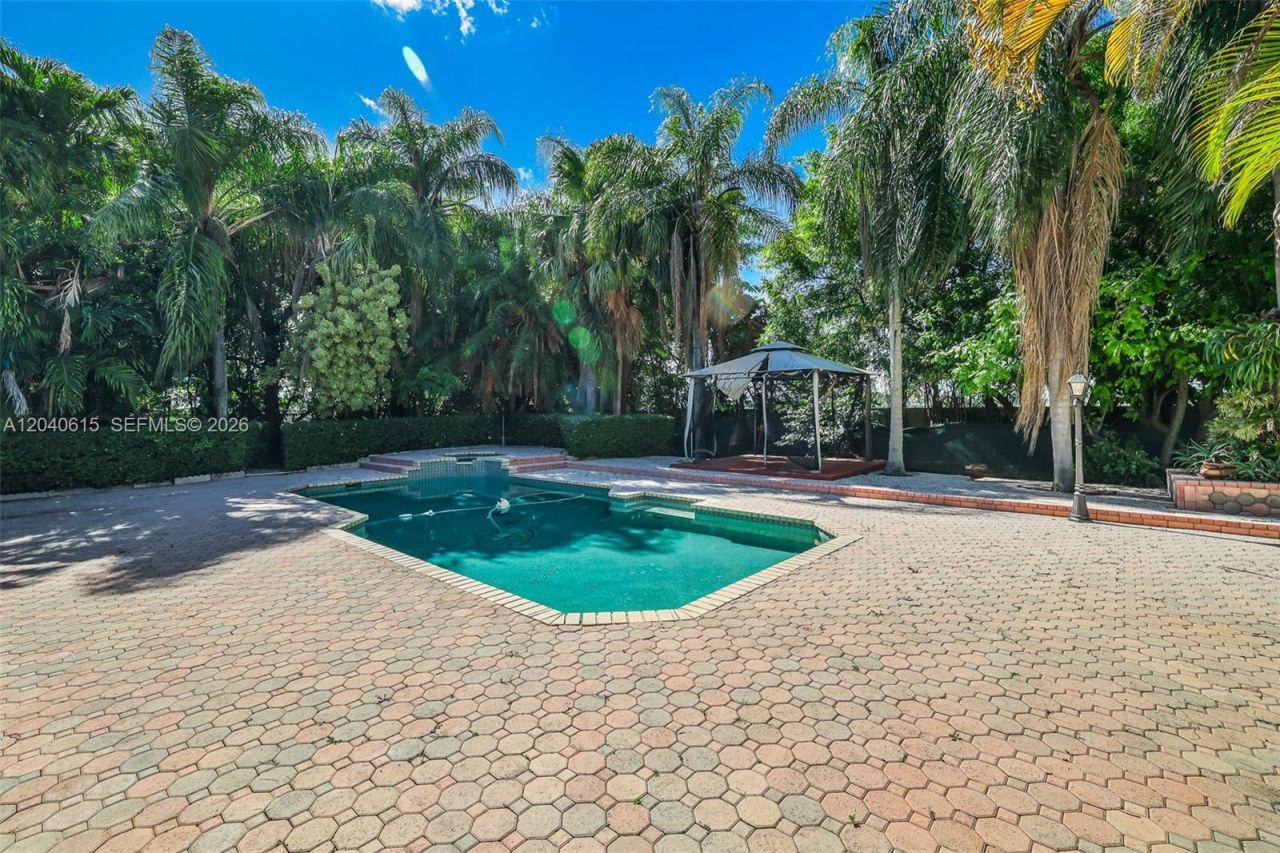 14941 SW 164th Ter , Miami, FL 33187 Photo