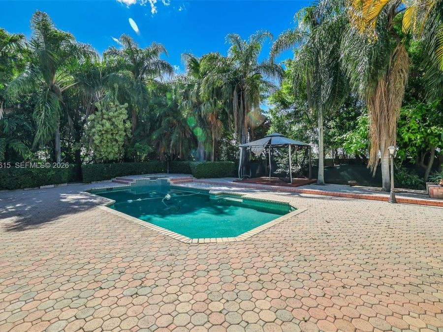 Property Image 63
